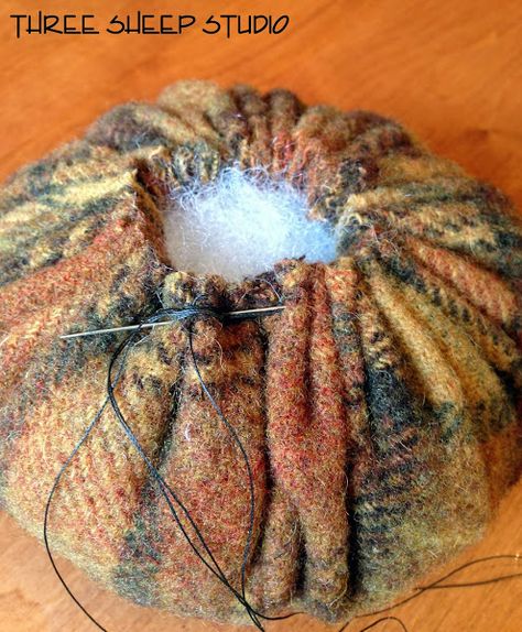 Three Sheep Studio: Rustic Wool Pumpkins With Angry Gnarled Stems... Rug Hooked Pumpkins, Vintage Fall Crafts Diy, Stuffed Pumpkin Pattern, Wool Pumpkins Diy, Primitive Pumpkins Diy, Pumpkin Gnomes Diy, How To Make Fabric Pumpkins, Doily Pumpkins, Things To Make With Wool