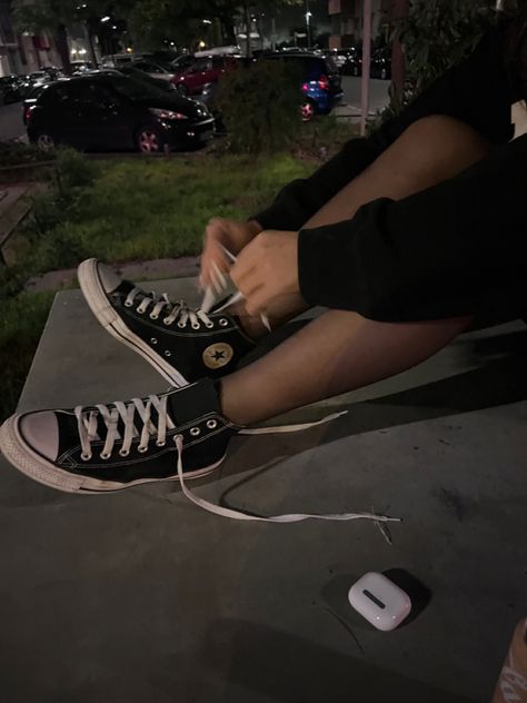 converse shoes, night time, midnight, aesthetic shoes, converse Aesthetic Shoes Converse, All Star Converse Outfit, All Star Aesthetic, Midnight Aesthetic, 17th Birthday Party, Aesthetic Guy Outfits, Grunge Teen, Converse Aesthetic, Alt Aesthetic