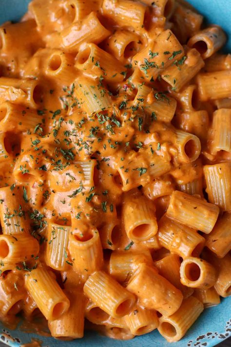 Spicy Tomato Basil Pasta, Good Chicken Pasta Recipes, Spicy Rigatoni Pasta Bucca, Cajun Rigatoni Pasta, Spicy Rigatoni Pasta Gigi Hadid, Spicy Rigatoni Pasta With Chicken, Spicy Red Pasta Sauce, Spicy Dinner Ideas For Two, Diavolo Pasta Recipes