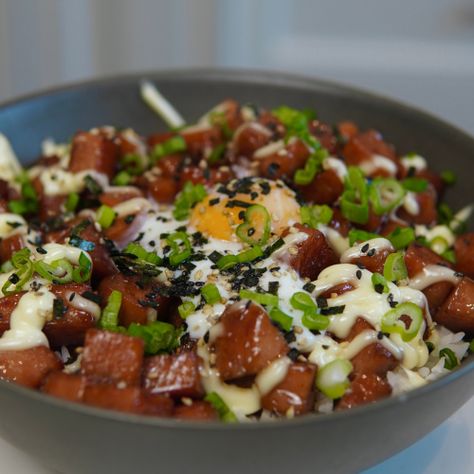 Musubi In A Bowl Recipe, Best Munchie Food, Spam Musubi In A Bowl, Spam Mitsubishi Bowl, Best Spam Recipe, Spam Rice And Seaweed Bowl, Spam Korean Recipe, Easy Spam Recipes Simple, Japanese Spam Musubi