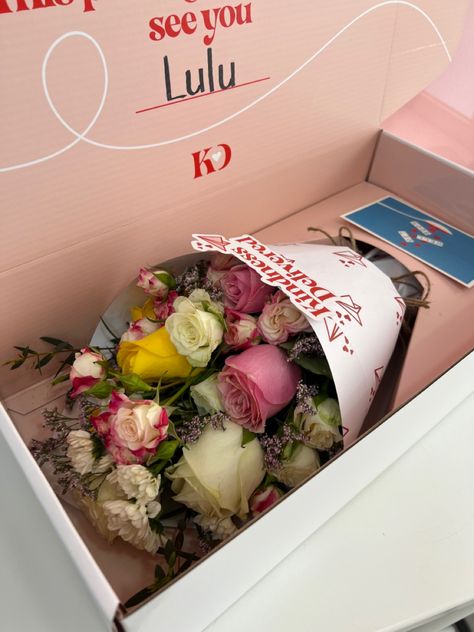 Flower Delivery Box, Bouquet Box, Flower Bar, Flowers Aesthetic, Box Gift, Flower Delivery, Flower Shop, Flower Art, Bouquets