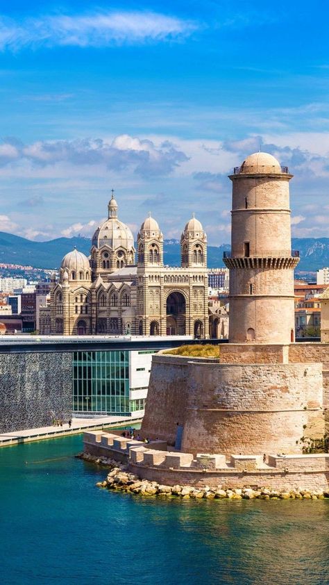 City Scapes, France City, Romantic Adventures, Marseille France, Adventure Nature, Adventure Bucket List, Provence France, European Tour, World Cities