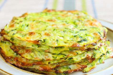 Keto Zucchini Tortillas - LowCarb Abode Zucchini Taco Shells, Zucchini Tortillas Low Carb, Zucchini Tortilla Recipe, Zucchini Wraps Recipes, Zucchini Tortillas, Brekky Ideas, Tortillas Homemade, Easy Tortilla Recipe, Zucchini Tortilla