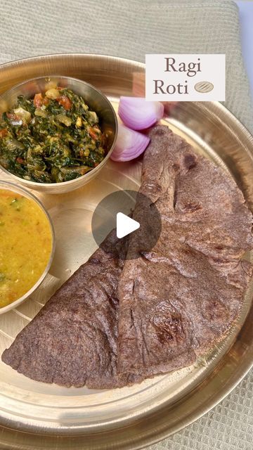 Ragi Roti Recipe Video, Healthy Roti Recipe, Ragi Roti Recipe, How To Make Roti, Ragi Flour Recipes, Ragi Chapati, Ragi Recipe, Soft Roti Recipe, Ragi Roti