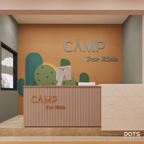 Camp kids design Daycare Lobby Ideas Reception Areas, Daycare Entryway Ideas, Kids Cafe Interior, Kids Store Design, Preschool Interior Design, Modern Daycare Design, Spa Reception Desk, School Lobby, Daycare Room Design