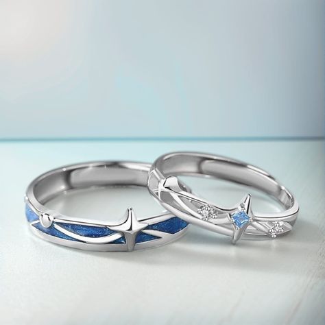 ♡ Are you feeling troubled about 'which birthday gift is best for boyfriend'? Maybe our couple rings with engraved names are your best choice.  STERLING SILVER symbolizes your STERLING LOVE for him. ♡ This silver ring set come in an elegant gift box 🎁 , making them easy to present as a gift to your loved one💝. Order yours today and make a statement of your love that will last a lifetime. ♡ How to customize: We offer free engraving of up to 6 letters/numbers. Please leave your personalized text Jewelry For Anniversary, Couples Matching Rings, Cute Matching Rings, Wedding Rings Men And Women, Wedding Rings Gold And Silver, Matching Rings For Best Friends, Night Court Wedding, Cute Couple Rings, Goth Wedding Rings