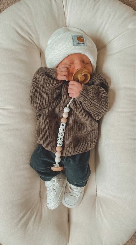 Classy Baby Boy Outfits, Baby Boy Newborn Outfit, New Born Baby Outfits Ideas, First Baby Aesthetic, Blonde Newborn Boy, Cottagecore Newborn, Newborn Outfit Ideas, Baby Boy Fall Outfits 0-3 Months, Baby Boy Astethic