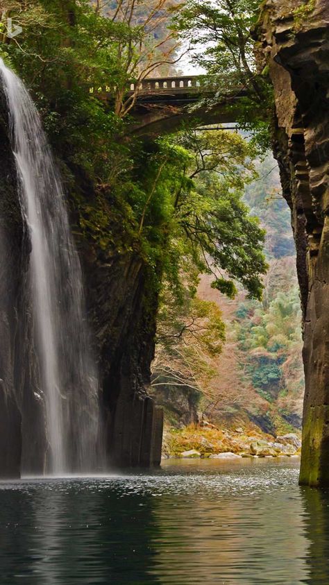 Japan Takachiho, Kyushu Japan, Road Bridge, Kyushu, Peaceful Places, Matte Painting, Places Of Interest, Miyazaki, Places Around The World