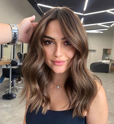 Top 30 Best Hair Colors for People with Brown Eyes Brushlight Hair Brown, Hair Colour For Brown Skin, Hair Color For Brown Eyes, Balayage Hair Caramel, Hair Color For Fair Skin, Rambut Brunette, Best Hair Color, Brown Hair Looks, Honey Brown Hair