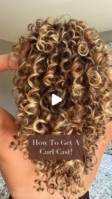 Marisa Mondoro on Instagram: "✨Struggle getting a curl cast? Try these tips!

🌙I feel like I’ve nailed down getting a curl cast and when I don’t I know exactly what I did wrong! I usually use WAY TOO MUCH WATER, too much curl cream, or I’m too rough during diffusing! 

Products: @agcare1989 Re:Coil Curl Activator, @ouidad Advanced Climate Control Strong Hold Gel 

✨Try these tips out and I’m sure you will be able to get a curl cast!! 

⁉️What’s key in your routine that helps you get a curl cast!? Leave a comment below⬇️⬇️⬇️
.
.
.
#curlyhair #curlyhairtips #curlyhairroutine #curlcast" Ouidad Curls, Curl Routine, Curly Head, Ringlet Curls, Curl Activator, Bob Hair Color, Overnight Curls, Beauty Diet, Pixie Hair