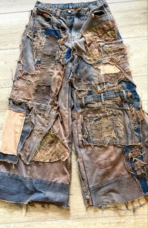 Torn Pants, Distressed Outfit, Punk Fashion Diy, Sick Clothes, Upcycle Clothes Diy, Diy Clothes Design, Concept Clothing, Baggy Clothes, Denim Crafts