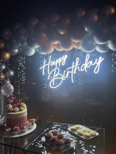 Big neon lights with “happy birthday” Light Up Happy Birthday Sign, Happy Birthday Light Up Sign, Neon Birthday Sign, Neon Happy Birthday Sign, Happy Birthday Led Light, Astro Birthday, Happy Birthday Neon Light, Birthday Lighting, Happy Birthday Neon Sign