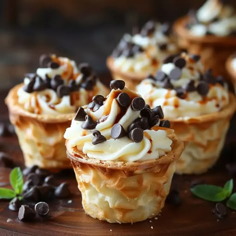 Mini Cannoli Cups Cannoli Dessert Table, Mini Pie Cups, Cannoli Cupcakes Recipe, Cannoli Cheesecake Bars, Pastry Cups Desserts, Baking Cups Ideas, Pizelle Cannoli Recipe, Canolli Cookie Recipes, Cannoli Cups Mini