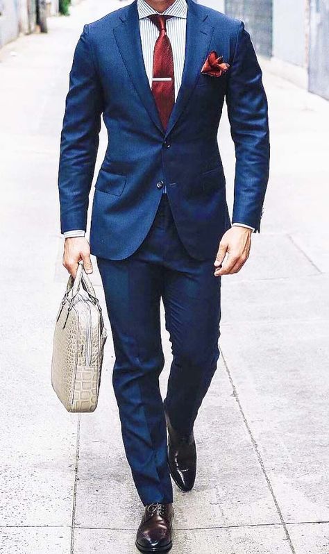 style you way to office // mens fashion // mens suit // city life // urban men // leather bag // tie // Medium Blue Suit, Men Suits Modern, Men Suits Prom, Men Suits Wedding, Terno Slim, Suit Combinations, Bride Ideas, Der Gentleman, Formal Mens Fashion