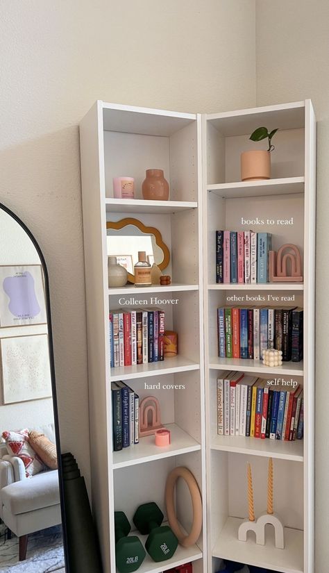 Bookshelf And Mirror Ideas, Bookshelf In Bedroom Aesthetic, White Bookshelf Aesthetic, Book Corner Ideas Bedroom, Room Organization Bedroom, Bookshelf Ideas, Bookshelves In Bedroom, Hacker Aesthetic, Deco Studio