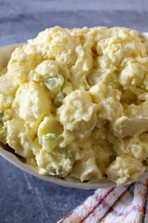 Potato Salad With Sweet Relish, Deli Potato Salad Recipe, Amish Potato Salads, Potato Salad With Apples, Potatoe Salad, Best Potato Salad Recipe, Cooked Potatoes, Southern Potato Salad, Sweet Dressing