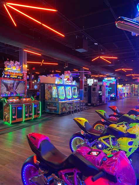 Gaming Lounge, Arcade Room, Nightclub Design, Smith Family, Arcade Game Room, Retro Arcade, Night Vibes, Salou, Indoor Playground