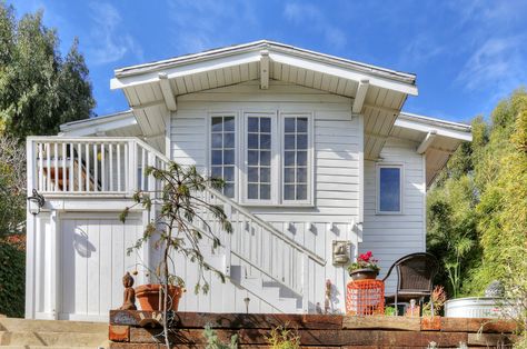 Tiny Houses: Still the American Dream, Just a Little Smaller ... House Exterior Los Angeles, California Beach House Exterior, California Beach Cottage, Tiny House Wood Stove, Cottage House Exterior, Los Angeles House, California Beach House, Small Cottage Homes, Beach House Exterior