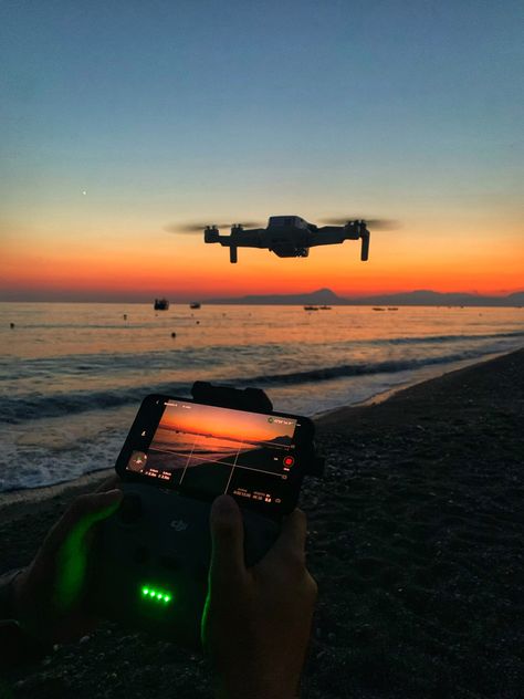 Drone Aesthetic, Drone Wallpaper, Drone Videography, Drone Business, Small Drones, Drone Flying, Flying Drones, Aerial Photography Drone, Medical Wallpaper