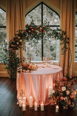 Aldie Mansion, Indoor Wedding Decorations, Indoor Garden Wedding, English Garden Wedding, Garden Theme Wedding, Theme Nature, Indoor Reception, Luxury Garden, Home Wedding Decorations