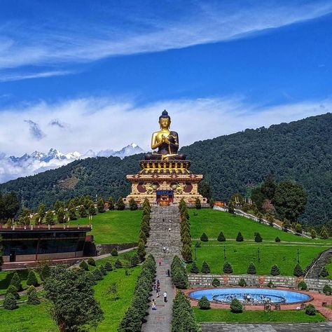 Buddha park of Ravangla ❤️❤️❤️

Also known as Tathagata Tsal, It is situated near Ravangla in Sikkim.

Follow @saddatrip for travel recommendations

#buddhapark #ravangla #tathagatatsal #sikkim Nature, Incredible India, Buddha Park Sikkim, Buddha Artwork, Travel Recommendations, North India, Wallpaper Nature, Himachal Pradesh, India Travel