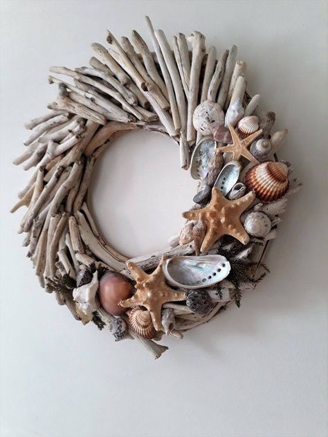 Flower Activity, Starfish Wreath, Driftwood Candle Holders, Driftwood Wreath, Driftwood Candle, Driftwood Diy, Diy Beach, Driftwood Projects, Beach Wreath