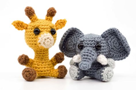 Discover the unique variety of amigurumi crochet patterns by Supergurumi. Many cute crochet ideas are waiting for you, whether you are a beginner or advanced. #amigurumi #crochet Advanced Amigurumi, Crochet Pour Halloween, Free Amigurumi Crochet Patterns, Mini Amigurumi, Crochet Mobile, Crochet Collection, Halloween Crochet Patterns, Small Crochet, Crochet Amigurumi Free Patterns