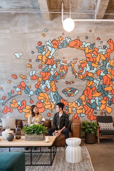 Restaurant Wall Painting Ideas, Graffiti Wall Art Interior Design, Wework Interior, Wall Graphics Design, Shared Workspace, Mural Cafe, Office Painting, Office Mural, Cafe Wall Art