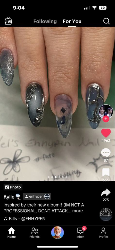 Hades Nails Art, Enhypen Inspired Nails, Dark Blue Aura Nails, Dark Blue Moon And Star Nails, Black Blue Aura Nails, Enhypen Nails, Blue Moon Nails Art Designs, Blood Nails, Dark Blue Nails