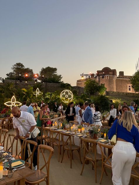 #dinnerideas #lv #sttropez #event #vacation #fyp Brand Dinner Event, Brand Launch, Brand Event, Vip Lounge, Luxury Marketing, Launch Event, New Theme, Dolores Park, Showroom