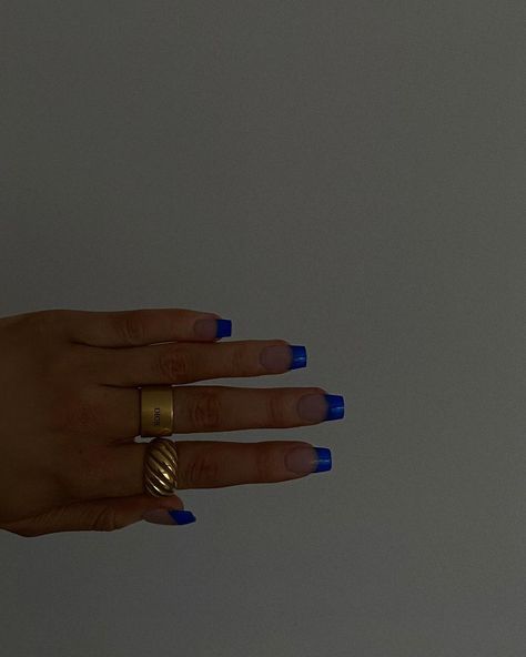 𝖇 𝖊 𝖙 𝖍 𝖆 𝖓 on Instagram: “electric 🦋” Solid Colour Nails, Nails Nail Art Designs, Aesthetic Ring, Art Nail Designs, Rings Aesthetic, Solid Color Nails, Nails 2020, Necklace Chain Lengths, Fancy Pants