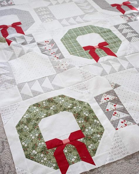 Christmas lap quilt