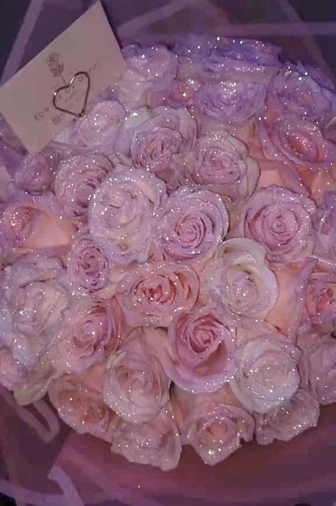 Pink Girly Things Glitter, Wedding Boquetes Of Flowers Aesthetic, Pink Glitter Flowers, Pink And Silver Bouquet, Pink Bouquet Aesthetic, Pink Girly Things Aesthetic, White Glitter Roses, Pink Wedding Aesthetic, Gifted Flowers