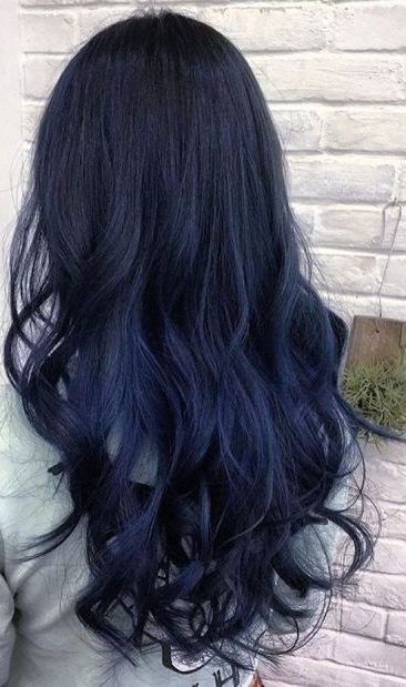 Dark Blue Hairstyles, Blue Hairstyles, Black To Blue Ombre, Midnight Blue Hair, Blue Black Hair Color, Dark Ombre Hair, Navy Hair, Blue Black Hair, Dark Blue Hair