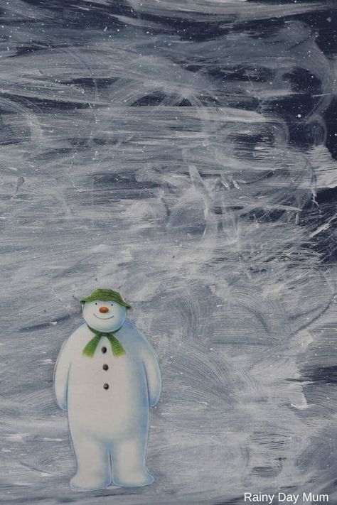 The Snowman Raymond Briggs, Snowman Art Project, The Snowman Movie, Advent Windows, Snowman And The Snowdog, Raymond Briggs, Snowman Wallpaper, Snowman Art, Vintage Childhood