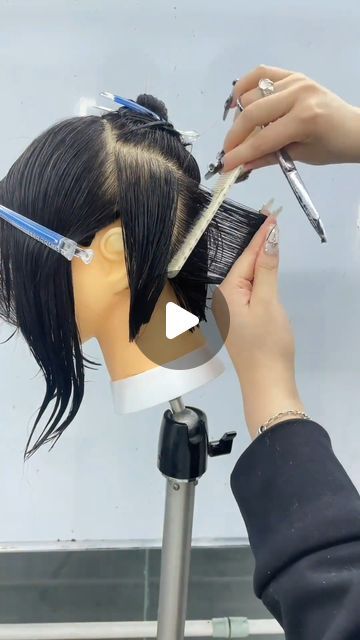 Short Hair Volume Cut, Really Short Layered Hair, Hush Haircut Short, Short Hair Cuts Tutorial, How To Cut Bob Haircut, Diy Haircut Short, Hairstyle For Short Hair With Bangs, Short Haircut Tutorial Step By Step, Diy Haircuts For Women