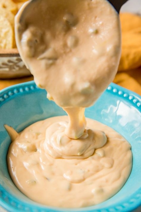 Jalapeno Nacho Cheese Sauce, Spicy Cheese Sauce Recipe, Jalapeño Cheese Sauce, Jalapeno Cheese Sauce, Spicy Nacho Cheese Sauce, Spicy Cheese Sauce, Queso Recipes, Mexican Queso, Cheese Sauces