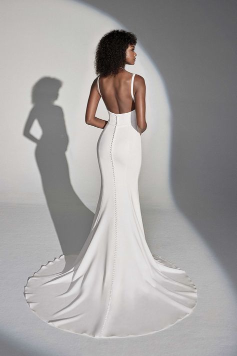 Justin Alexander Signature - Style 99241: Minimalist Fit and Flare Wedding Gown with Square Neckline Minimalist Wedding Gown, Justin Alexander Wedding Dress, Justin Alexander Signature, Open Back Wedding Dress, Boda Mexicana, Kleinfeld Bridal, Justin Alexander, Back Wedding Dress, Backless Wedding