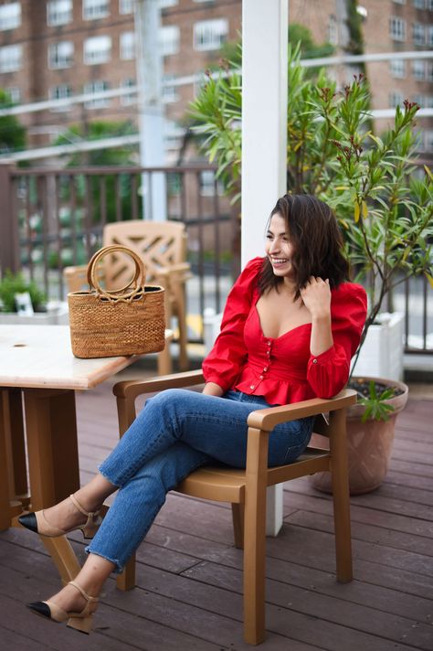 MY SEXY GO-TO DATE NIGHT OUTFIT FORMULA | Regular date nights totally call for a go-to jeans-and-heels outfit. These Levi's, a red top & low heels = HOT! Check out our date night outfit formula.| #TheMomEditStyle #DateNightOutfits #JeansAndHeelsOutfits #LevisOutfit #MomJeansForDateNight #DateNightJeansOutfit #RedTopWithJeansOutfit #SlingbackPumps Low Heel Outfit Classy, Red Top Spring Outfit, Hot Tops Outfit, Date Evening Outfit Casual, Back Less Top Outfit, Red Top And Jeans Outfit Classy, Vday Outfit Ideas Casual, Red Top Jeans Outfit, Date Night Tops For Women