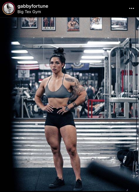 Gabby Fortune Fitness, Muscular Woman With Tattoos, Powerlifting Women Aesthetic, Gabby Fortune, Strong Girl Aesthetic, Body Builder Women, Female Powerlifter, Powerlifting Women, Fitness Account