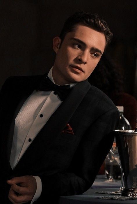 Chuck Bass Old Money Man Hot Chuck Bass Aesthetic, Chuck Bass Ed Westwick, Mode Gossip Girl, Estilo Blair Waldorf, Estilo Gossip Girl, Gossip Girl Quotes, Stile Blair Waldorf, Gossip Girl Aesthetic, Nate Archibald