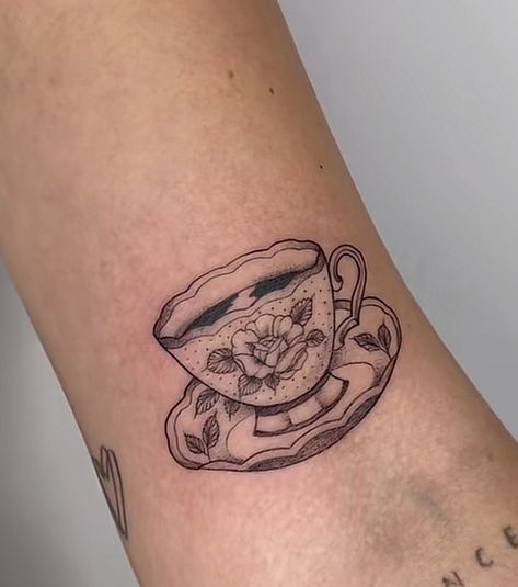 Fill My Cup Tattoo, Tea Cup With Tea Bag Tattoo, Coffee Tattoos Ideas, Antique Tea Cup Tattoo, Cracked Teacup Tattoo, Tea Cup And Pot Tattoo, Teacup And Saucer Tattoo, Cup Of Ambition Tattoo, Pottery Tattoo Ceramics