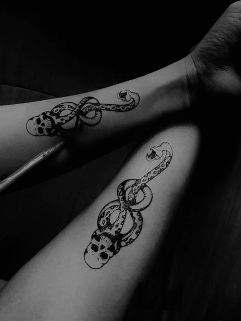 Lord Voldemort, Death Eaters, Dark Mark, Harry Potter Rosekiller Tattoo, Deatheaters Aesthetic, Dark Harry, Bamboo Tattoo, Draco Malfoy Aesthetic, Slytherin House, Hogwarts Aesthetic, Slytherin Aesthetic, Harry Potter Marauders