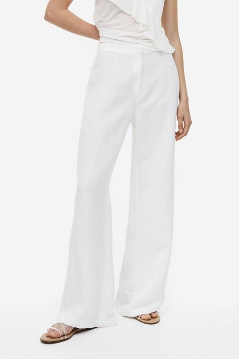 French and Italian Women Swear By White Trousers | Who What Wear Wide Leg Linen Trousers, White Slacks, Linen Drawstring Pants, Summer Fashions, White Trousers, All White Outfit, Linen Blend Pants, Italian Women, Warm Weather Outfits