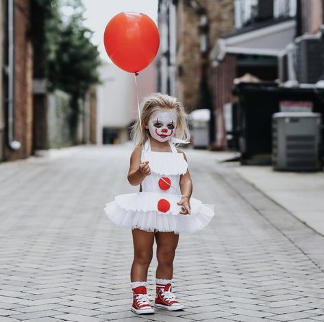 Scary Clown Family Costumes, Toddler Halloween Costumes Girl, Family Themed Halloween Costumes, Old Halloween Costumes, Toddler Costumes Girl, Halloween Costume Toddler Girl, Toddler Girl Halloween, Clown Halloween