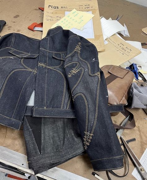 Denim Jean Design, Denim Design Fashion, Jeans Ideas Creative, Patterned Denim, Music And Fashion, Denim Streetwear, Complex Design, Rolling Loud, Denim Projects