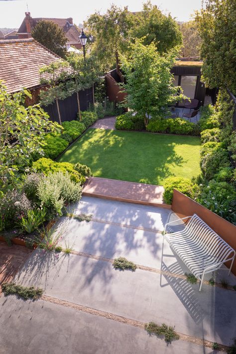 Modern Family Garden, Whitstable, Kent | Garden Design | Kent & London | Farlam & Chandler Coastal Modern Living Room, Child Friendly Garden, Whitstable Kent, Garden Pods, London Garden, Coastal Modern, Coastal Gardens, Pond Design, Family Garden