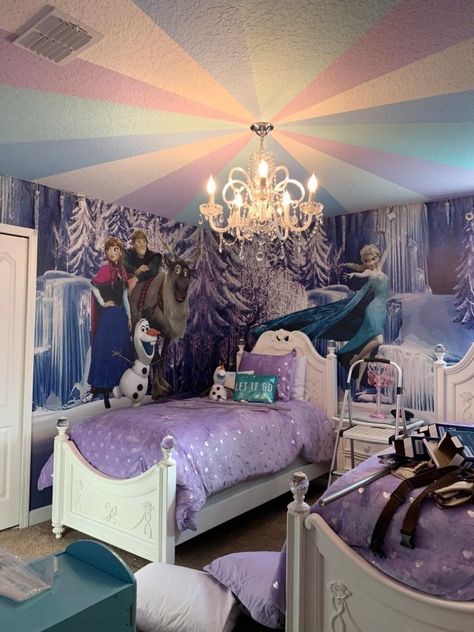 Frozen Kids Room, Frozen Room Ideas Bedrooms, Elsa Bedroom Ideas, Frozen Bedroom Ideas, Frozen Inspired Bedroom, Elsa Bedroom, Frozen Theme Room, Elsa Room, Frozen Themed Bedroom