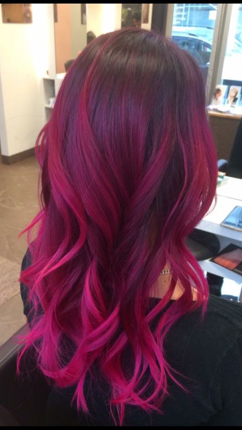 Rambut Brunette, Magenta Hair, Purple Ombre Hair, Lilac Hair, Balayage Blonde, Hair Color Purple, Pinterest Hair, Bright Hair, Ombre Hair Color