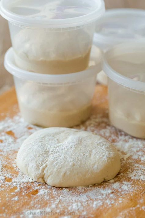 Pizza dough can easily be frozen and the results are just as good as fresh. Make frozen pizza dough for when you're craving homemade pizza. Pizza Dough Recipe To Freeze, Freezable Pizza Dough, Freezer Pizza Dough, Freeze Pizza, Frozen Pizza Dough, Overnight Pizza Dough, Homemade Frozen Pizza, Calzone Recipe Easy, Freeze Pizza Dough